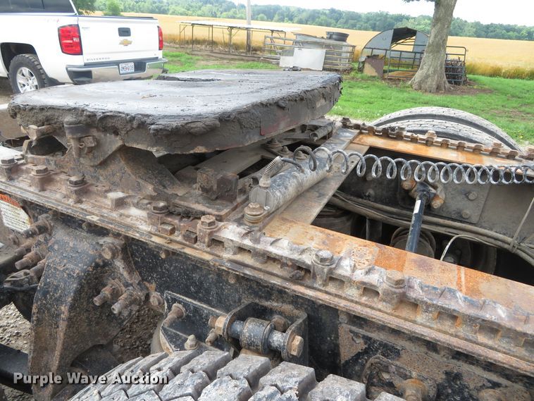 image for item DN5912 2006 Freightliner Columbia 120  semi truck