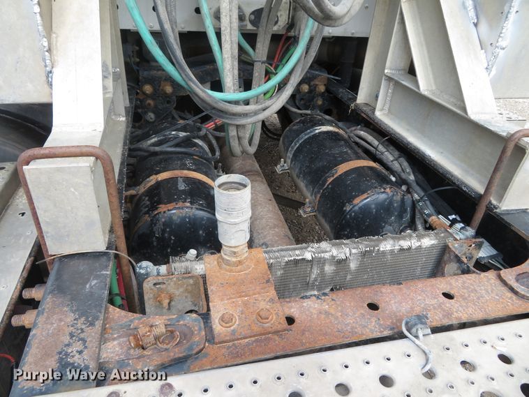 image for item DN5912 2006 Freightliner Columbia 120  semi truck