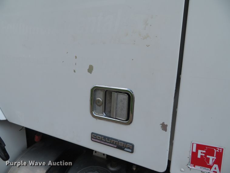 image for item DN5912 2006 Freightliner Columbia 120  semi truck