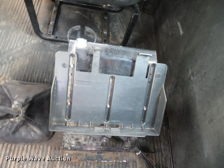 image for item DN5912 2006 Freightliner Columbia 120  semi truck