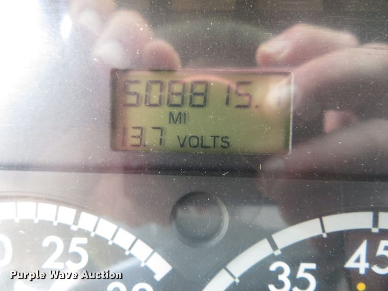 image for item DN5912 2006 Freightliner Columbia 120  semi truck