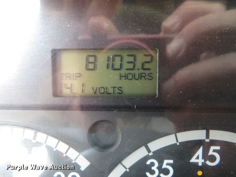 image for item DN5912 2006 Freightliner Columbia 120  semi truck