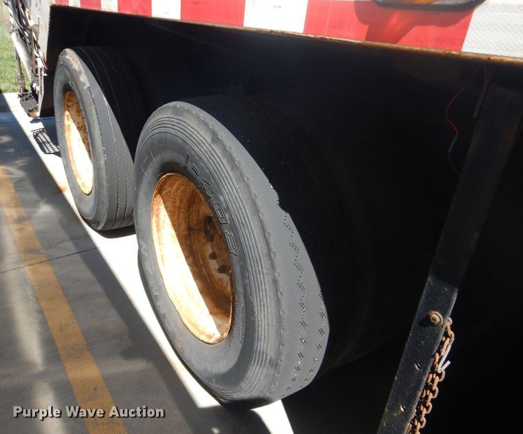 image for item FI9113 2000 Volvo Xpeditor WXR  refuse truck