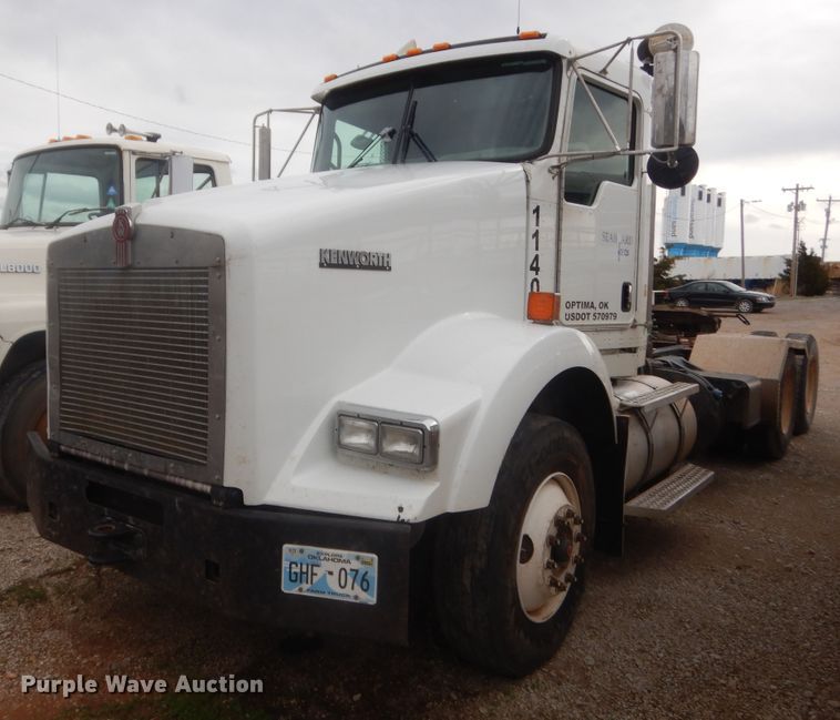 image for item HG9578 2012 Kenworth T800  semi truck