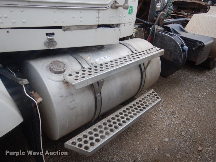 image for item HG9578 2012 Kenworth T800  semi truck