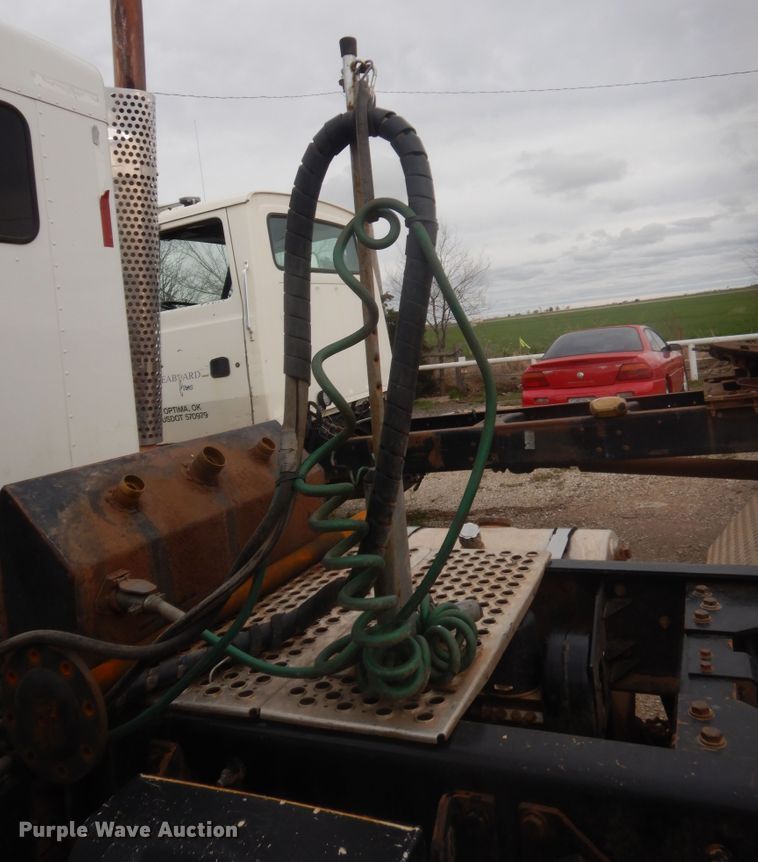 image for item HG9578 2012 Kenworth T800  semi truck