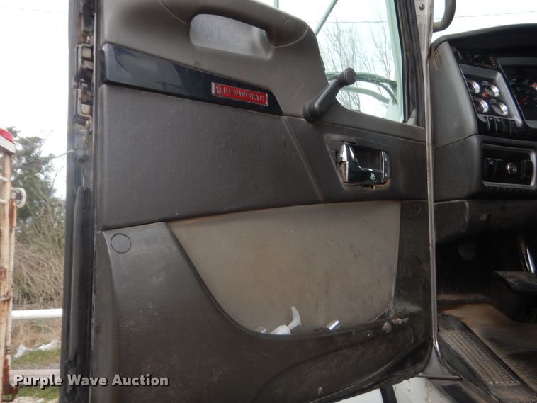 image for item HG9578 2012 Kenworth T800  semi truck