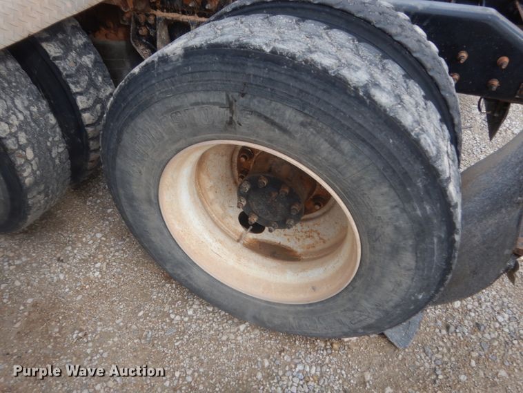 image for item HG9578 2012 Kenworth T800  semi truck