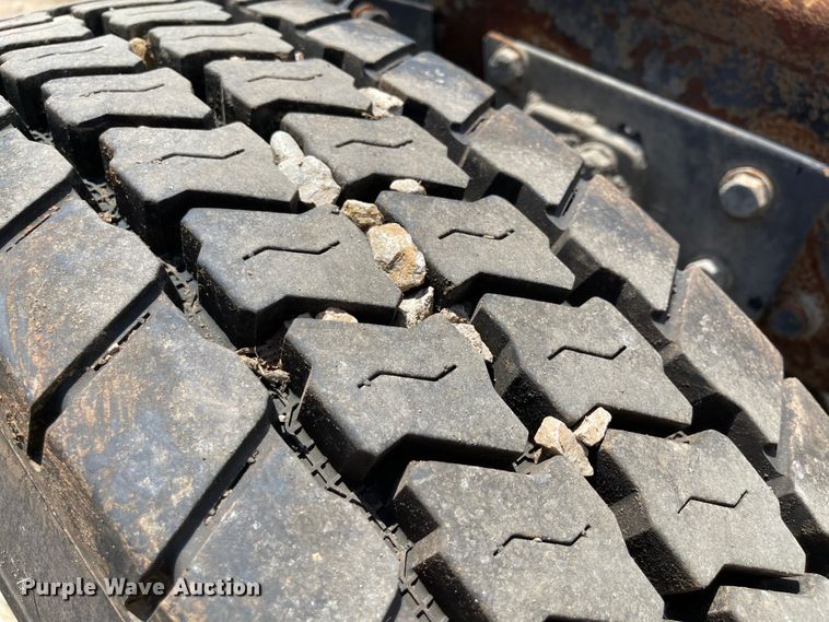 image for item ID9940 2007 Freightliner M2  truck cab and chassis