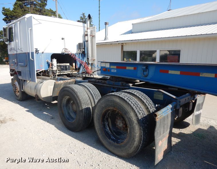 image for item ID9971 1986 International COF9670  semi truck