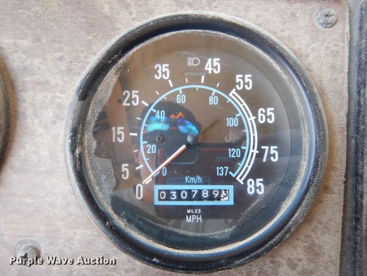 image for item ID9971 1986 International COF9670  semi truck