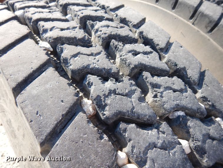 image for item ID9971 1986 International COF9670  semi truck