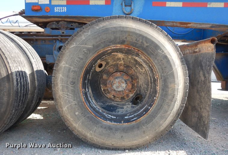 image for item ID9971 1986 International COF9670  semi truck