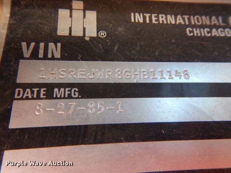 image for item ID9971 1986 International COF9670  semi truck