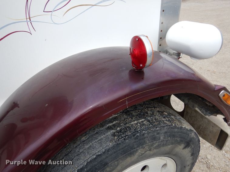 image for item IL9453 1984 Peterbilt 359  semi truck