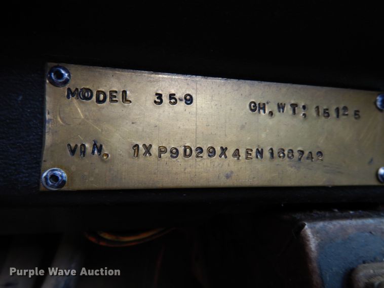 image for item IL9453 1984 Peterbilt 359  semi truck