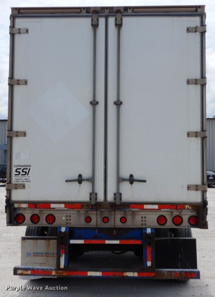 image for item IL9475 2005 Fontaine  side curtain trailer