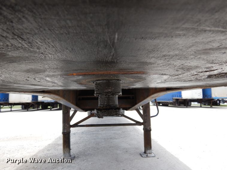 image for item IL9475 2005 Fontaine  side curtain trailer