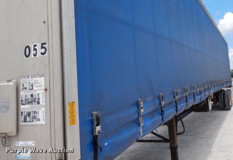 image for item IL9475 2005 Fontaine  side curtain trailer