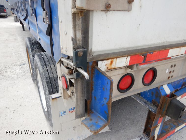 image for item IL9475 2005 Fontaine  side curtain trailer