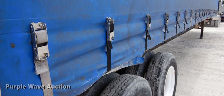 image for item IL9475 2005 Fontaine  side curtain trailer