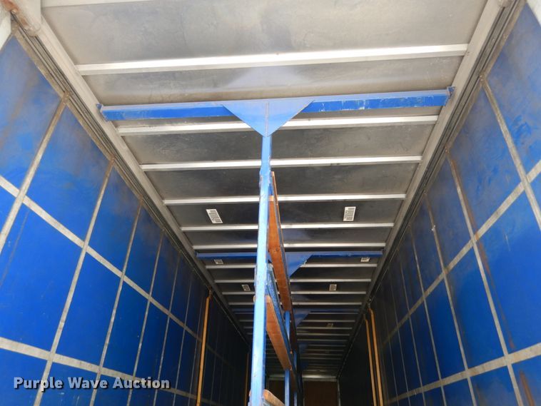 image for item IL9475 2005 Fontaine  side curtain trailer