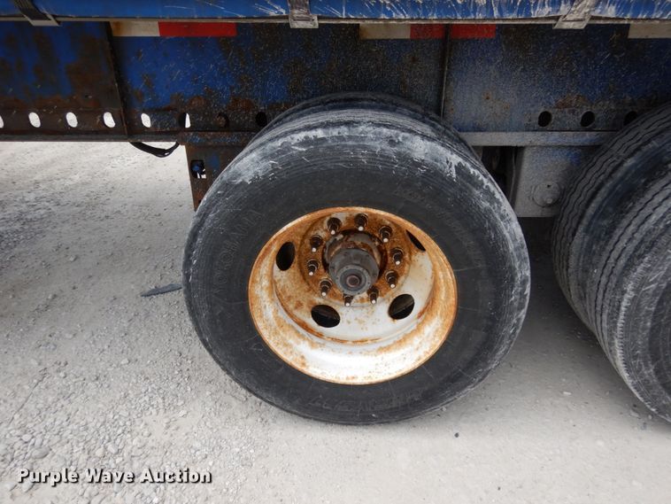 image for item IL9475 2005 Fontaine  side curtain trailer