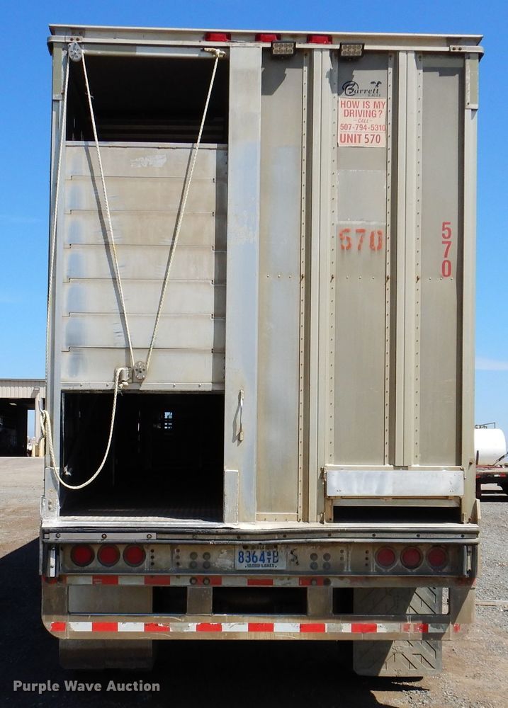 image for item IQ9536 2008 Barrett Eagle  livestock trailer