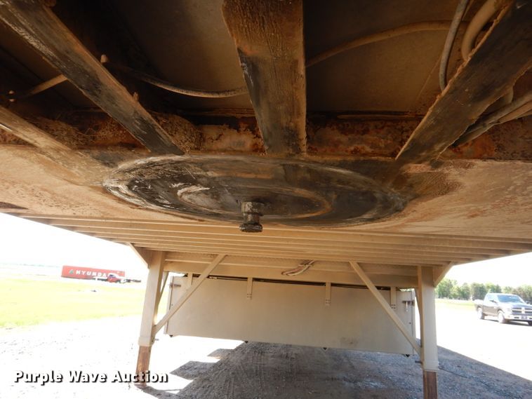 image for item IQ9536 2008 Barrett Eagle  livestock trailer