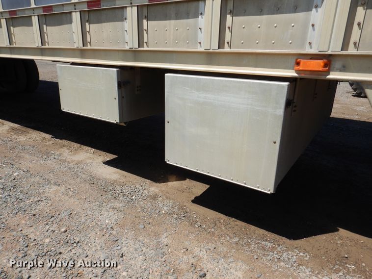 image for item IQ9536 2008 Barrett Eagle  livestock trailer