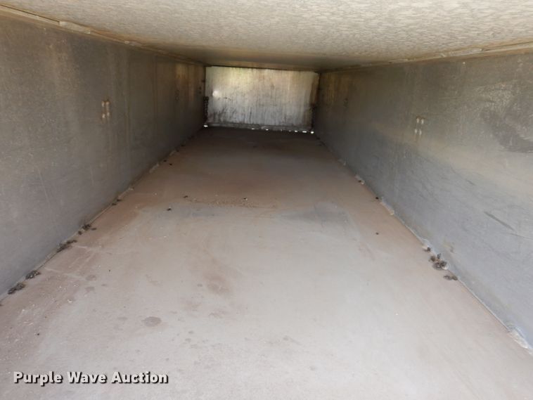 image for item IQ9536 2008 Barrett Eagle  livestock trailer