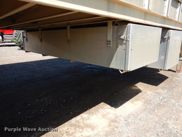 image for item IQ9536 2008 Barrett Eagle  livestock trailer