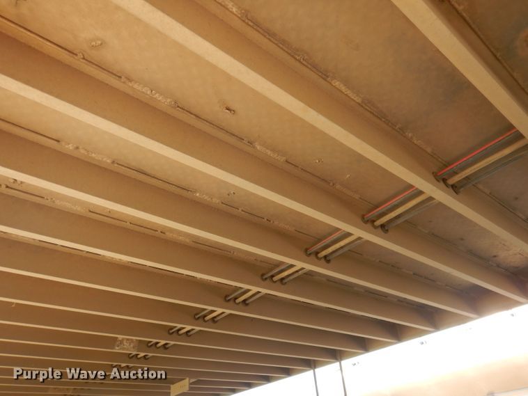 image for item IQ9536 2008 Barrett Eagle  livestock trailer