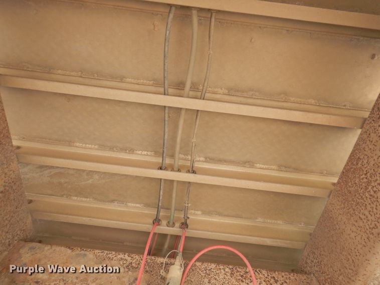 image for item IQ9536 2008 Barrett Eagle  livestock trailer