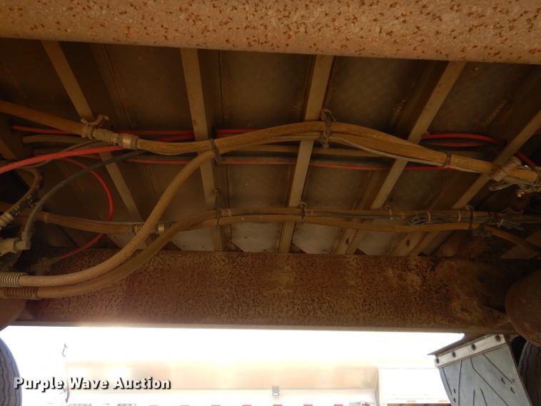 image for item IQ9536 2008 Barrett Eagle  livestock trailer