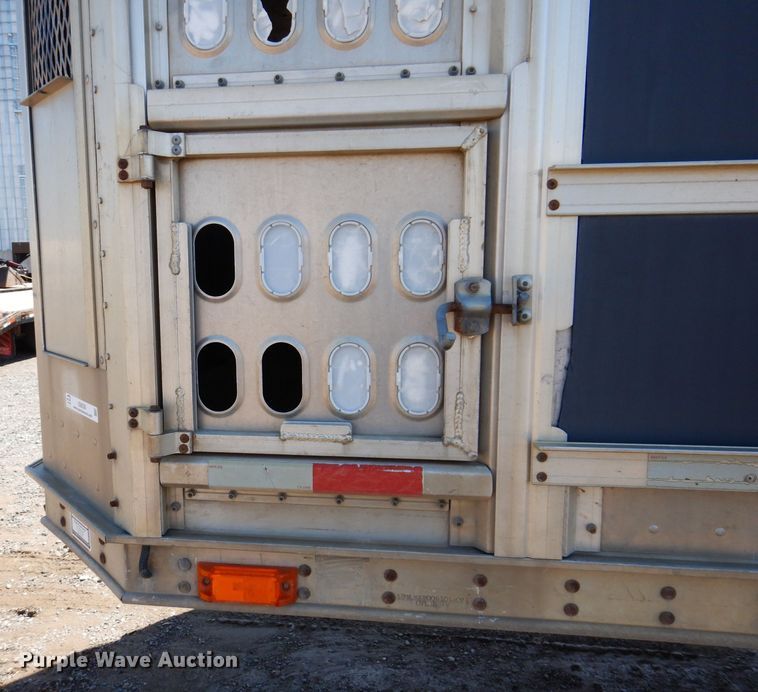 image for item IQ9536 2008 Barrett Eagle  livestock trailer