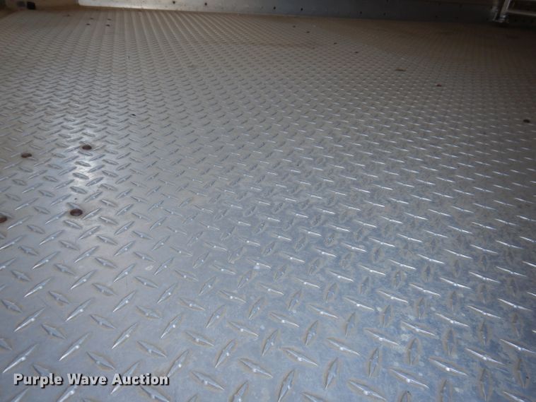 image for item IQ9536 2008 Barrett Eagle  livestock trailer