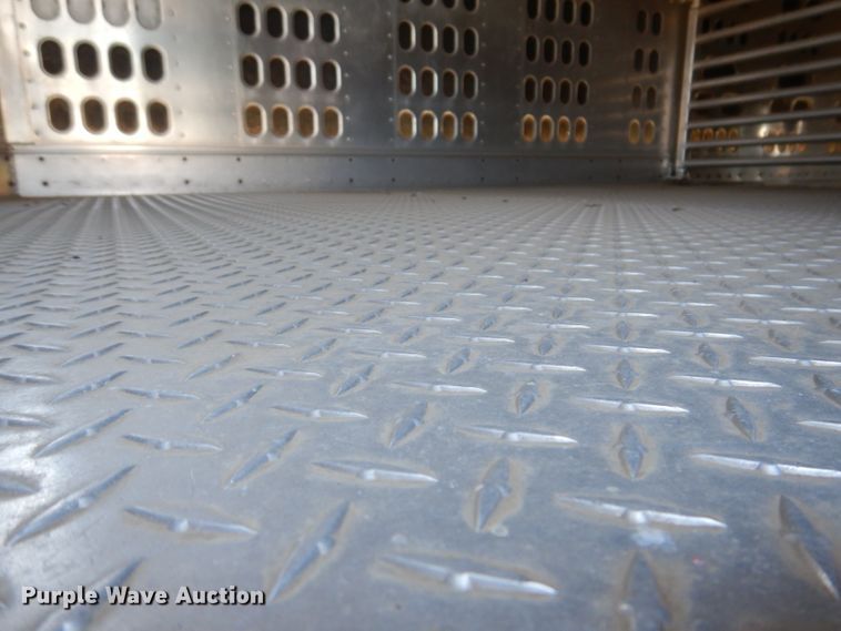 image for item IQ9536 2008 Barrett Eagle  livestock trailer