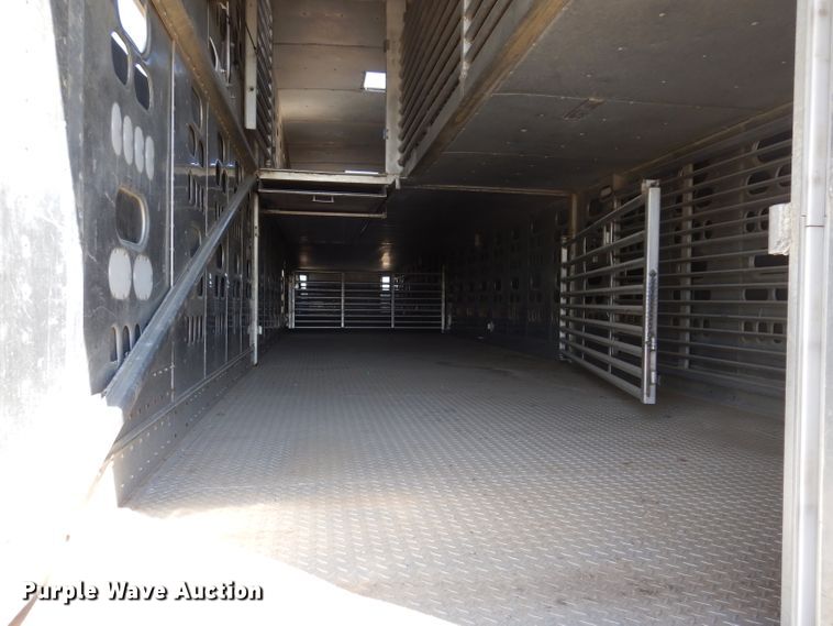 image for item IQ9536 2008 Barrett Eagle  livestock trailer