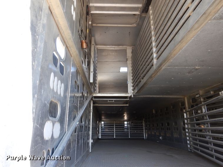 image for item IQ9536 2008 Barrett Eagle  livestock trailer