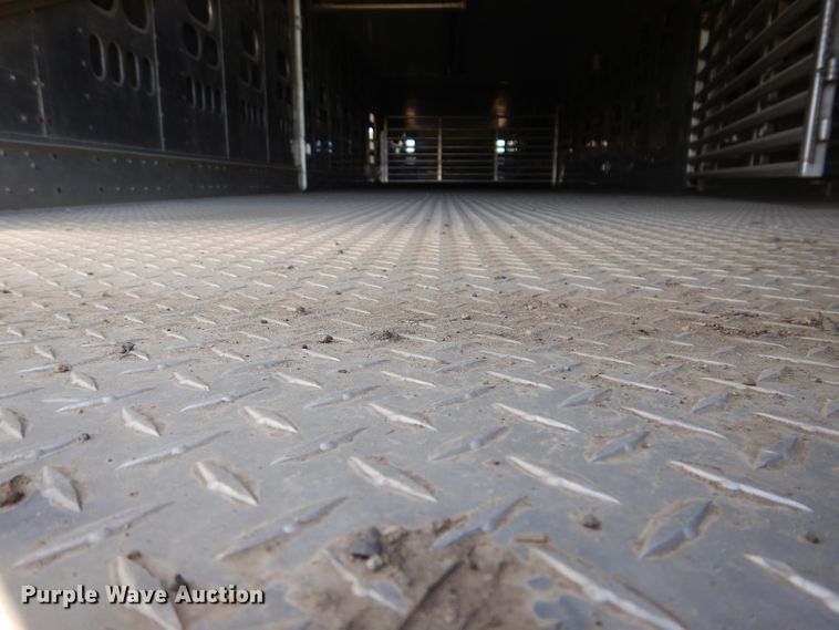 image for item IQ9536 2008 Barrett Eagle  livestock trailer