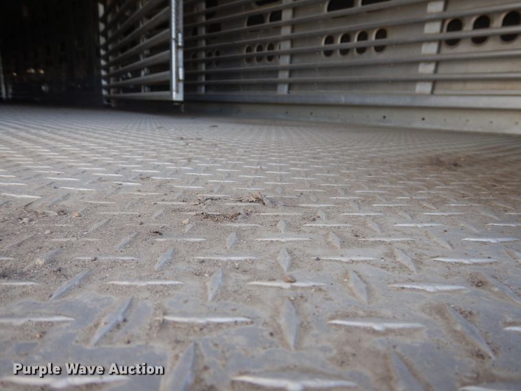 image for item IQ9536 2008 Barrett Eagle  livestock trailer