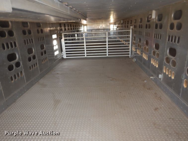 image for item IQ9536 2008 Barrett Eagle  livestock trailer