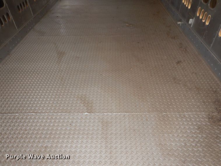 image for item IQ9536 2008 Barrett Eagle  livestock trailer