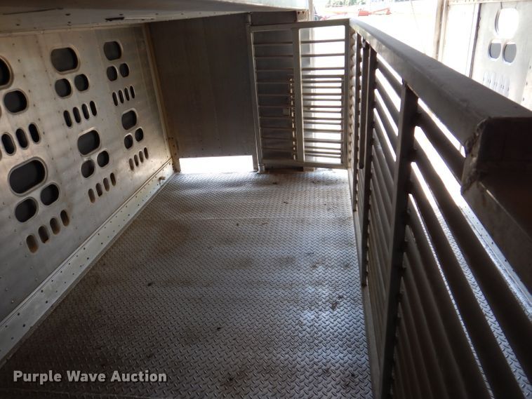 image for item IQ9536 2008 Barrett Eagle  livestock trailer