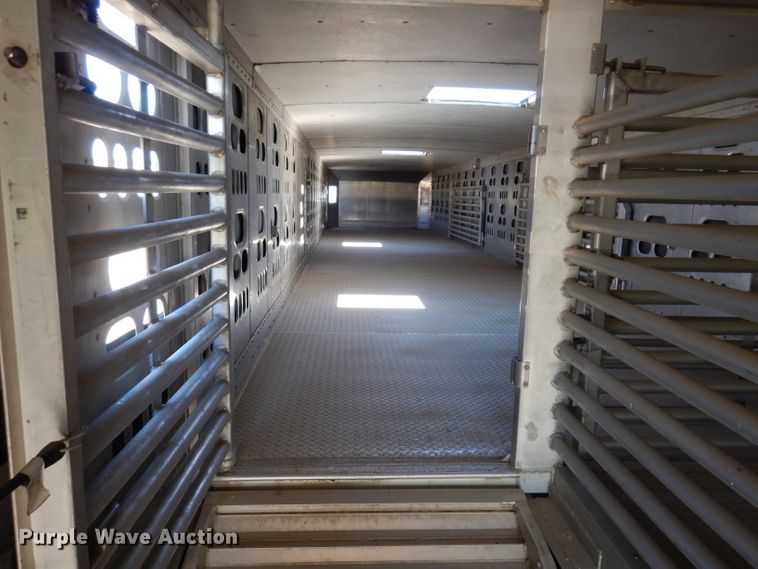 image for item IQ9536 2008 Barrett Eagle  livestock trailer