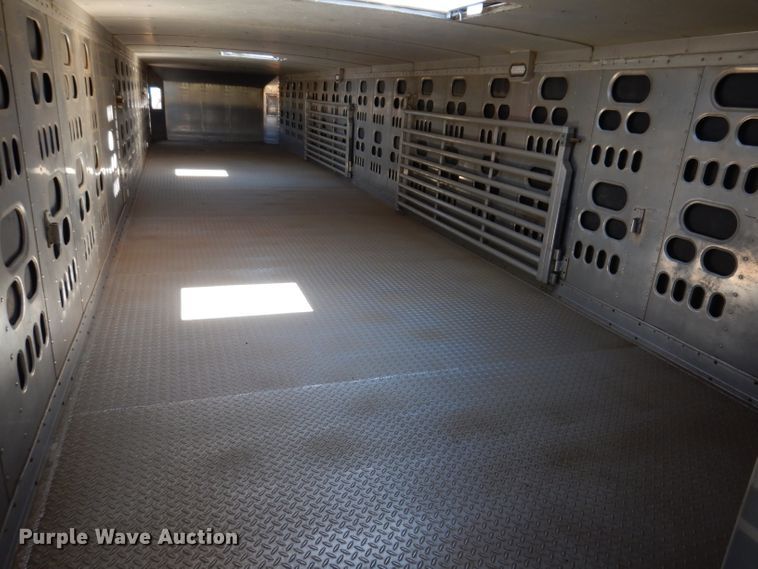 image for item IQ9536 2008 Barrett Eagle  livestock trailer