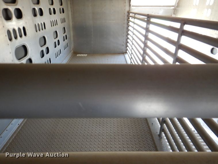 image for item IQ9536 2008 Barrett Eagle  livestock trailer