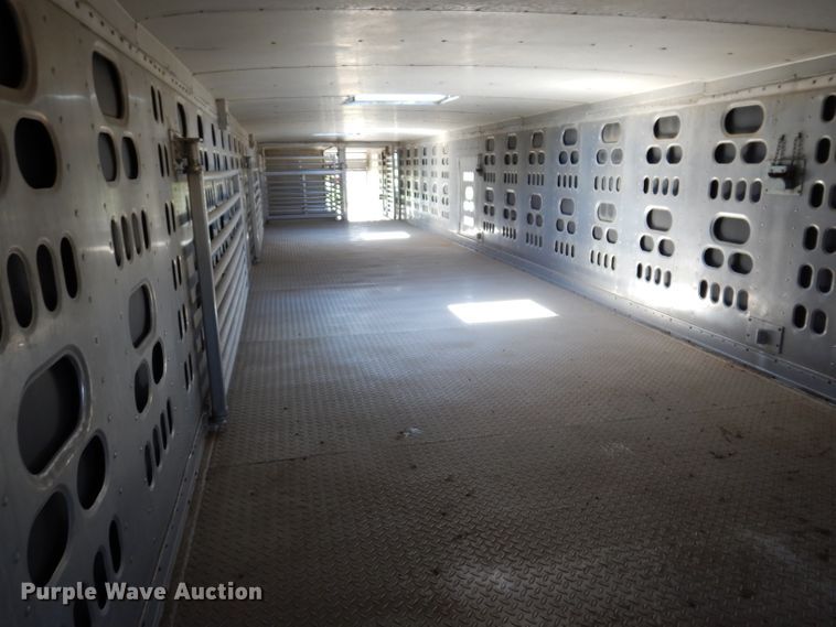 image for item IQ9536 2008 Barrett Eagle  livestock trailer