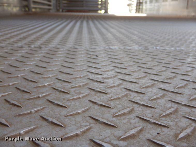 image for item IQ9536 2008 Barrett Eagle  livestock trailer